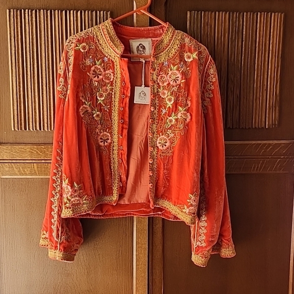 Chasing Unicorns Dark Horse Velvet Jacket - Picture 5 of 12